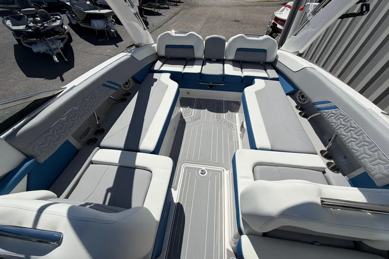 Slide: The Image of 2026 Regal LS6 Surf boat interior with spacious seating and modern design. - 7