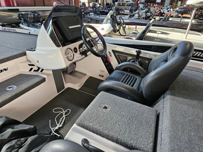 Slide: The Image of Falcon Boats F21TE 2022 - 4