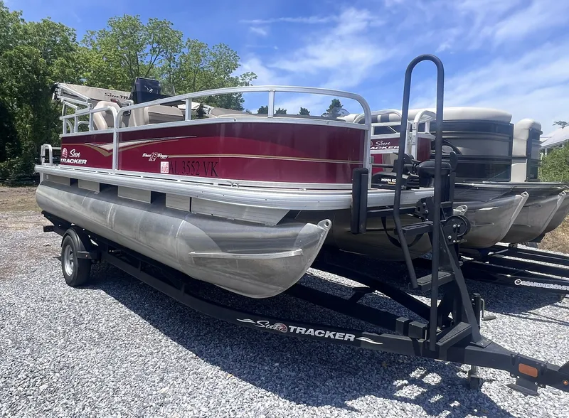 The Image of Sun Tracker 18 Bass Buggy 2021 - 1