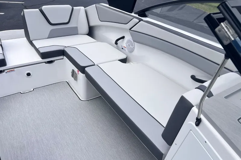 Slide: The Image of Yamaha AR220 2026 - 7