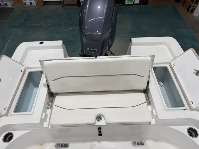 Slide: The Image of Sportsman Masters 227 Bay Boat 2015 - 14