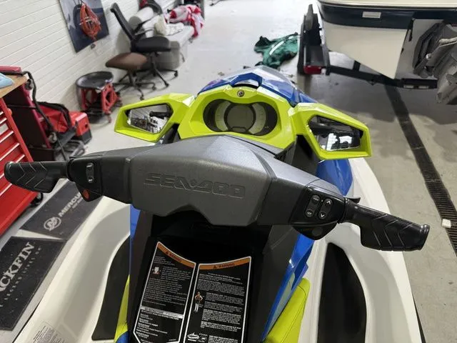 Slide: The Image of Sea-Doo Wake 2017 - 7