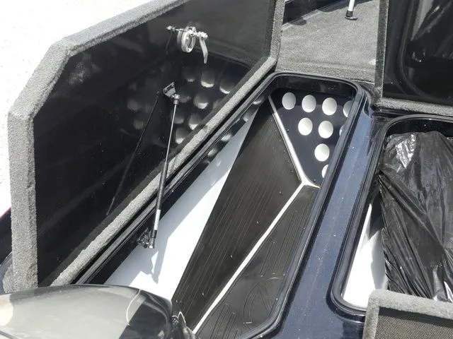 Slide: The Image of Ranger Z520 Comanche 2013 - 26