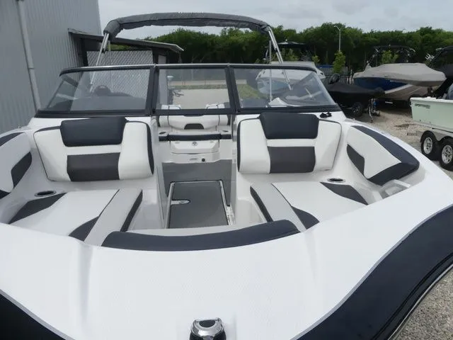 Slide: The Image of Yamaha SX195 2020 - 15