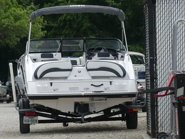 Slide: The Image of Yamaha SX195 2020 - 2