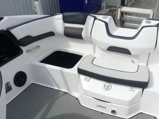 Slide: The Image of Yamaha SX195 2020 - 36