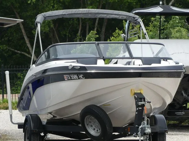 Slide: The Image of Yamaha SX195 2020 - 4