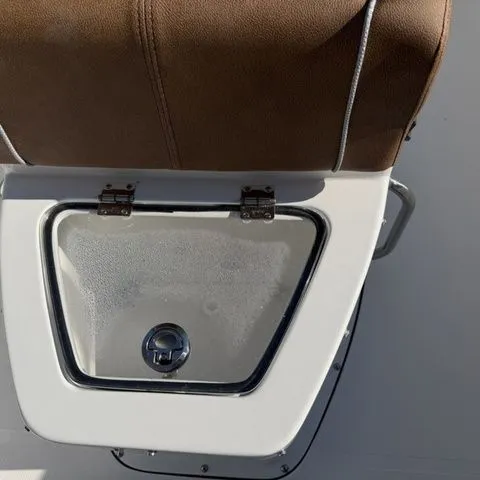 Slide: The Image of Sea Hunt Gamefish 27 Coffin Box 2026 - 12