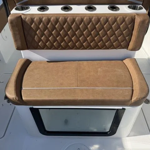 Slide: The Image of Sea Hunt Gamefish 27 Coffin Box 2026 - 16