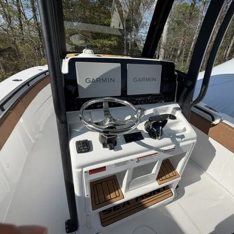 Slide: The Image of Sea Hunt Gamefish 27 Coffin Box 2026 - 21
