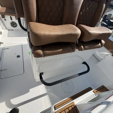 Slide: The Image of Sea Hunt Gamefish 27 Coffin Box 2026 - 31