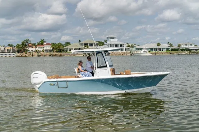 Slide: The Image of Sea Hunt Ultra 235 SE 2026 - 6
