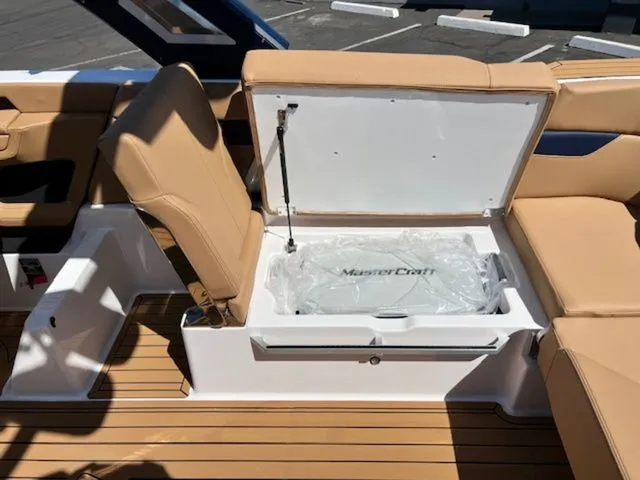 Slide: The Image of MasterCraft XT24 2026 - 26