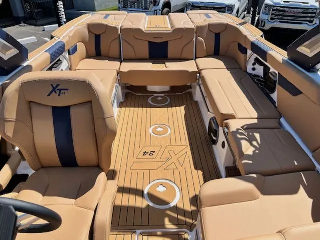Slide: The Image of MasterCraft XT24 2026 - 28