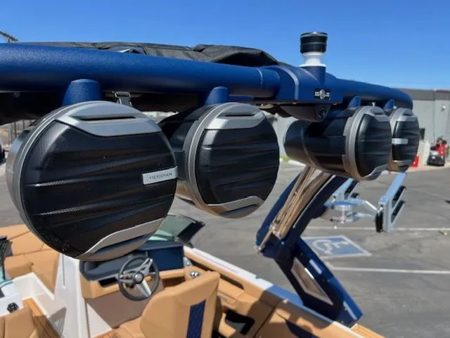 Slide: The Image of MasterCraft XT24 2026 - 30