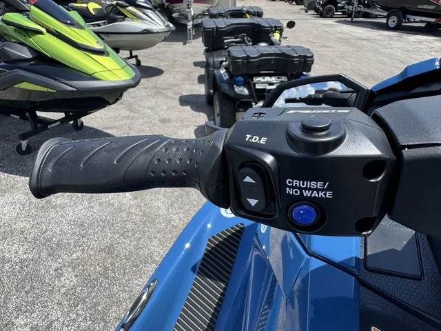 Slide: The Image of Yamaha VX Cruiser HO 2025 - 11