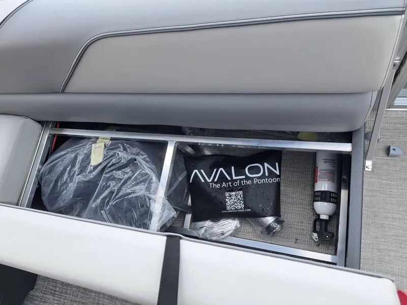 Slide: The Image of Avalon Venture Quad Fish - 19' 2026 - 16