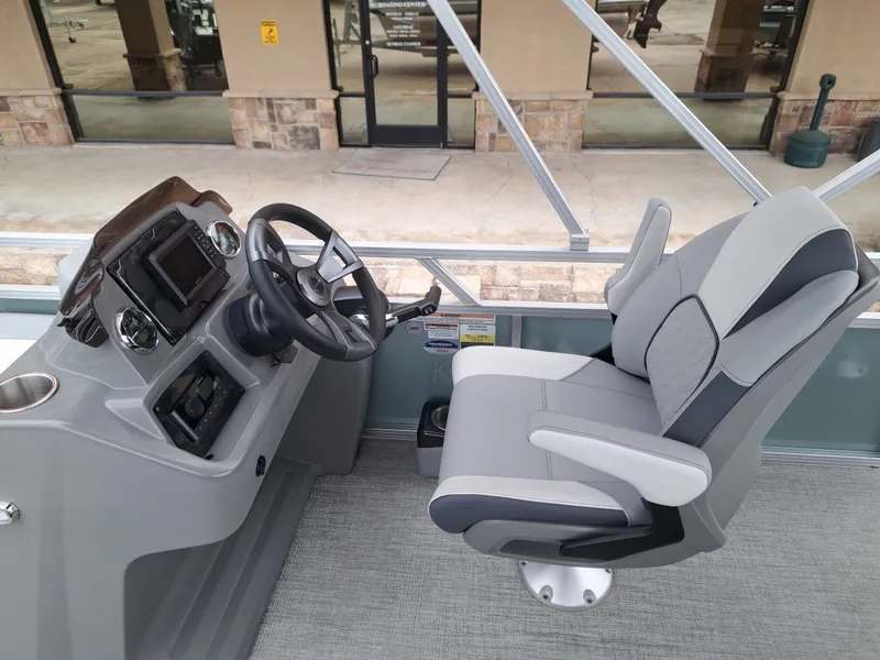 Slide: The Image of Avalon Venture Quad Fish - 19' 2026 - 18