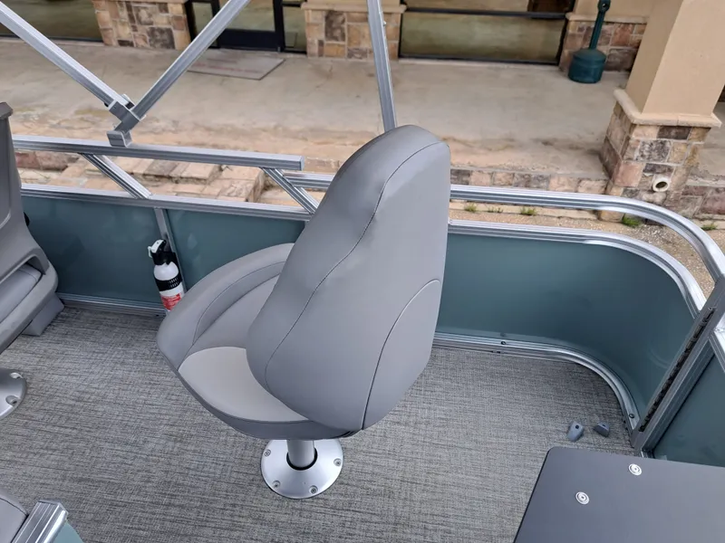 Slide: The Image of Avalon Venture Quad Fish - 19' 2026 - 23