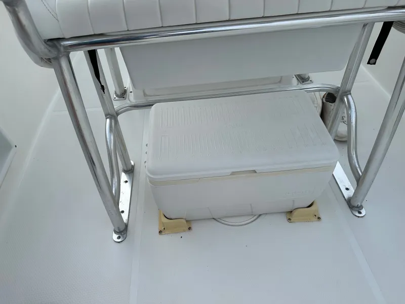 Slide: The Image of Sea Hunt Triton 210 2012 - 15