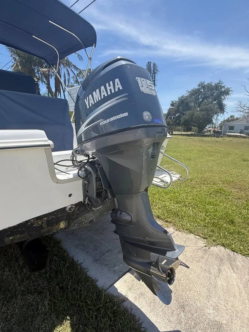 Slide: The Image of Sea Hunt Triton 202 2008 - 8