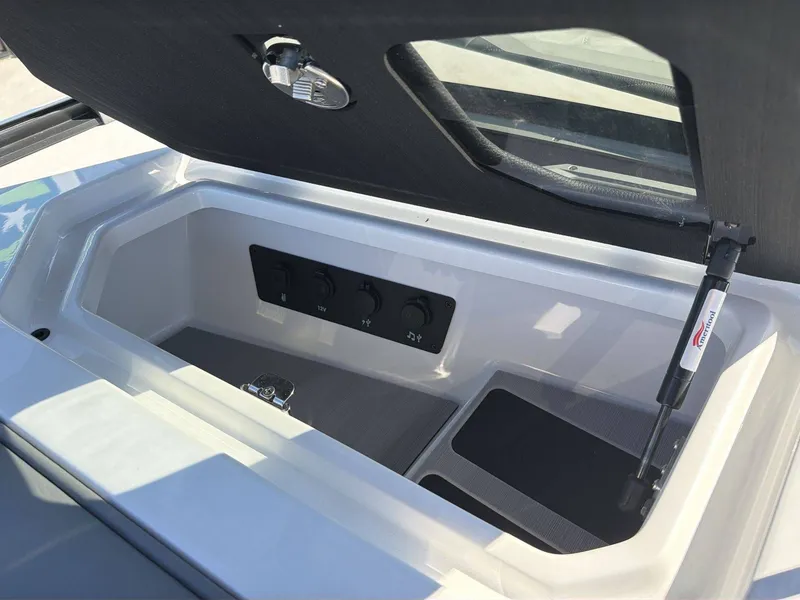 Slide: The Image of Nautique G23 2026 - 10