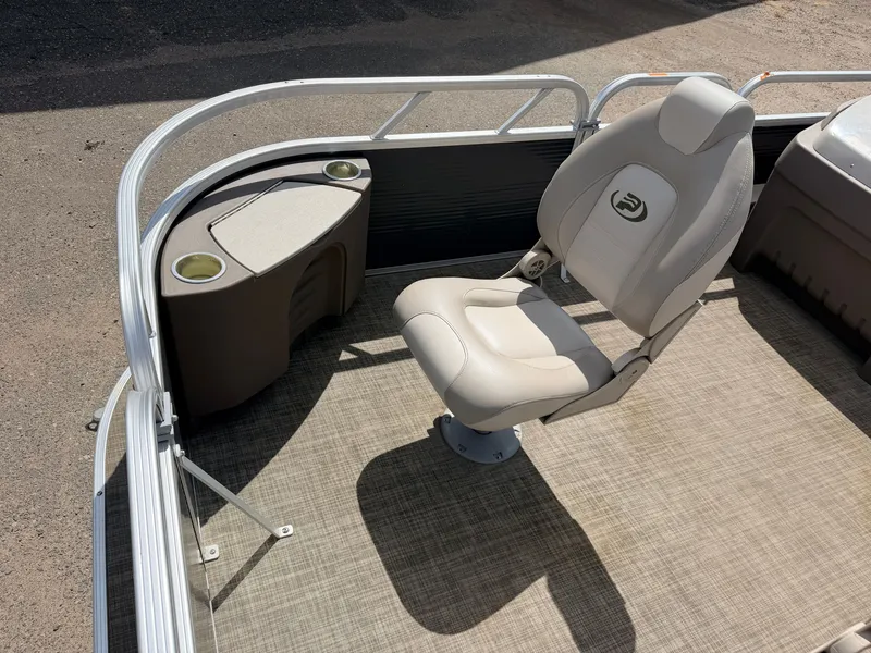 Slide: The Image of Princecraft Sportfisher 21 4-S Tritoon & 115HP Mercury ProXS -$32,995 2018 - 15