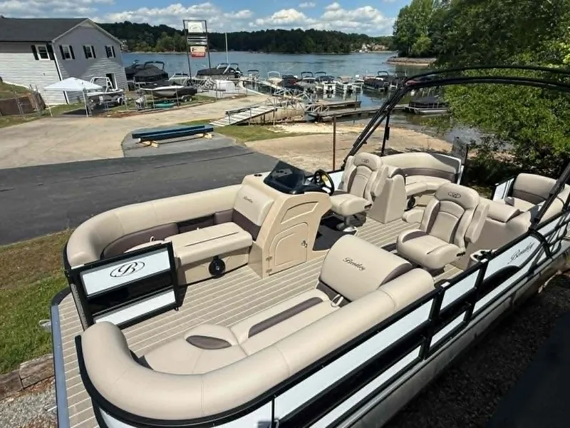 Slide: The Image of Bentley Pontoons Legacy 223 Navigator 2026 - 6