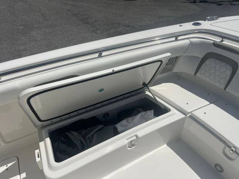 Slide: The Image of World Cat 280CC-X 2023 - 23