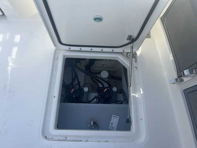 Slide: The Image of World Cat 280CC-X 2023 - 9