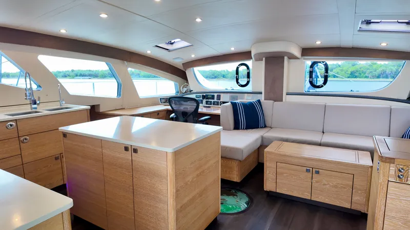 Slide: The Image of Xquisite Yachts X5 PLUS 2021 - 2