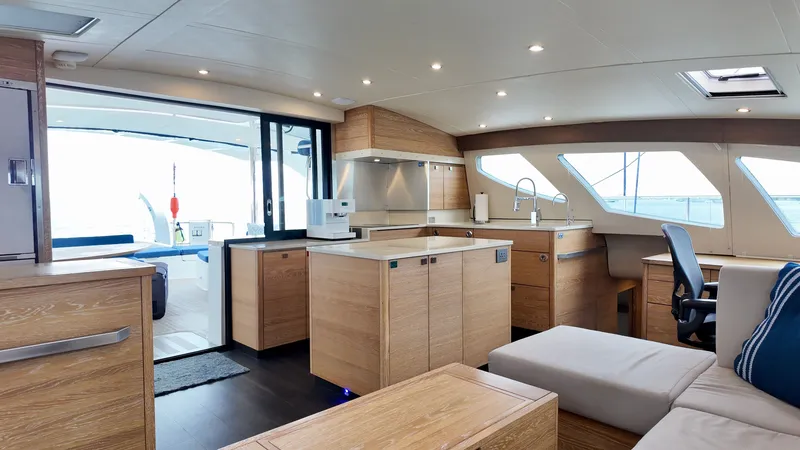 Slide: The Image of Xquisite Yachts X5 PLUS 2021 - 3