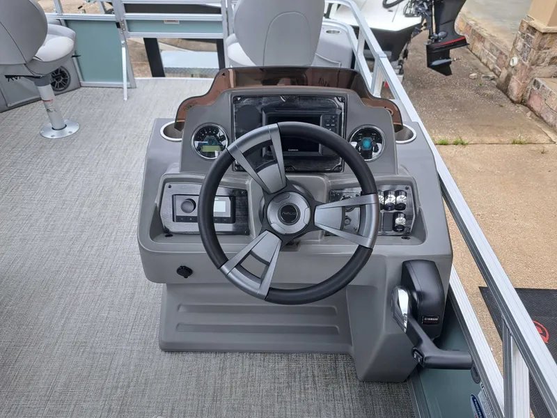 Slide: The Image of Avalon Venture Quad Fish - 19' 2026 - 19