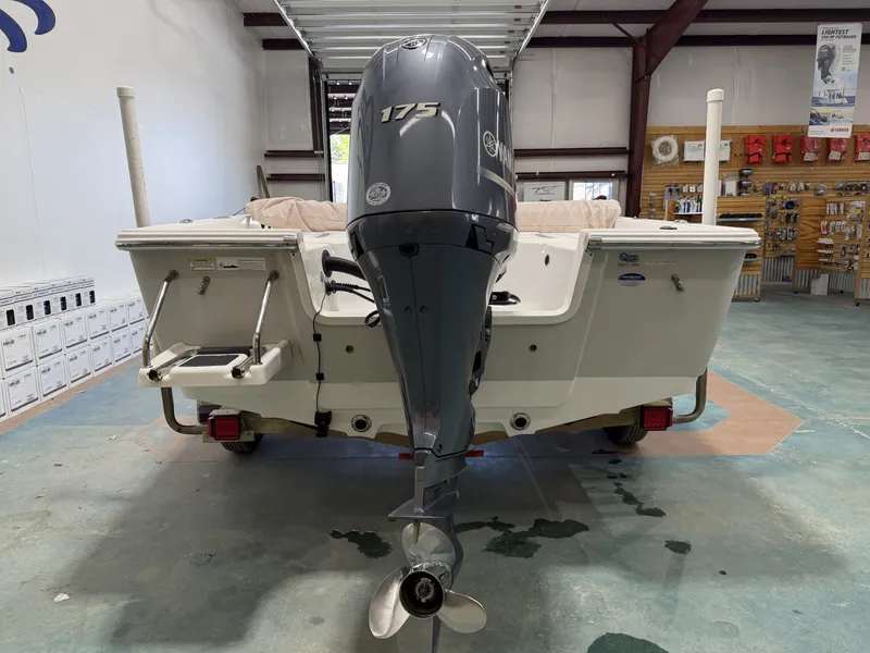 Slide: The Image of Sportsman Masters 227 Bay Boat 2015 - 3