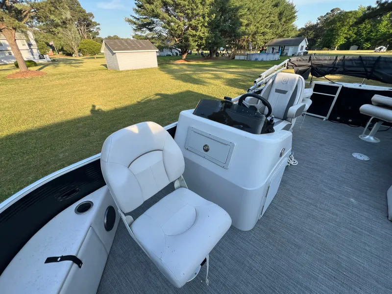 Slide: The Image of Interior of a 2020 Godfrey Sweetwater 208 pontoon boat. - 4