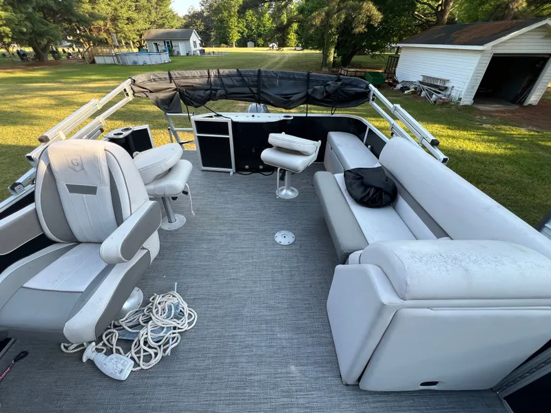 Slide: The Image of Interior of a 2020 Godfrey Sweetwater 208 pontoon boat. - 6