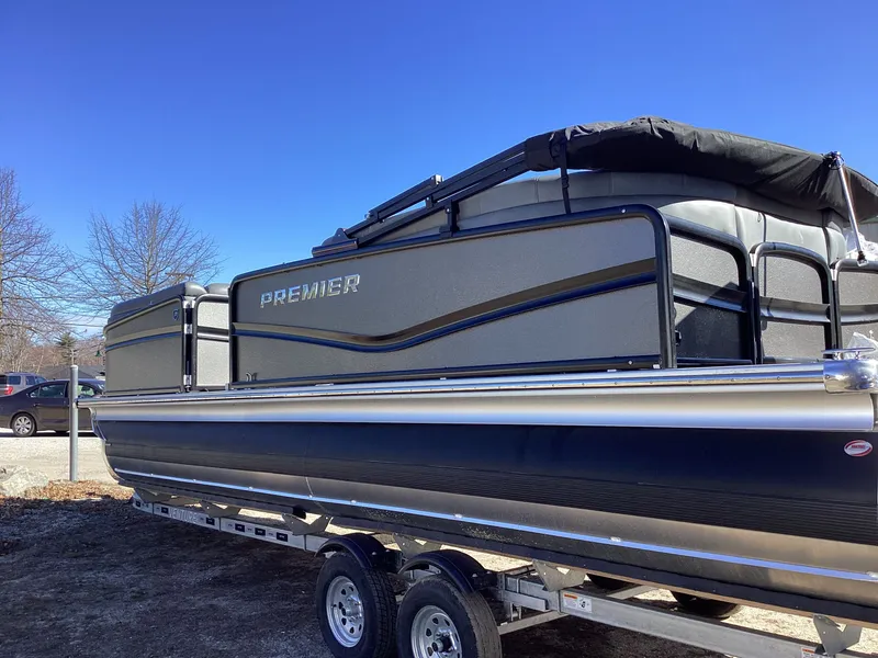 Slide: The Image of Premier 250 Intrigue RF 2024 - 3