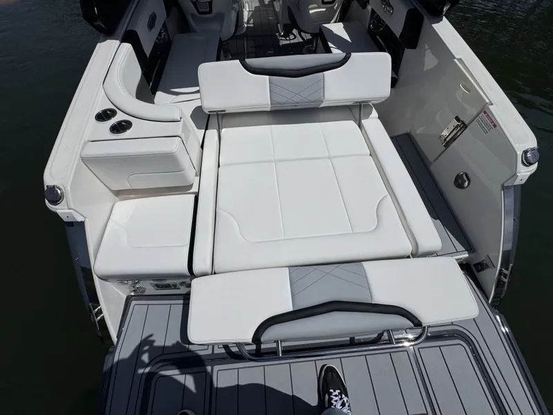 Slide: The Image of Chaparral 28 Surf 2022 - 16