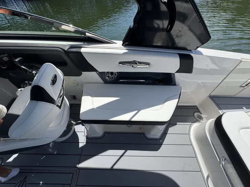 Slide: The Image of Chaparral 28 Surf 2022 - 18
