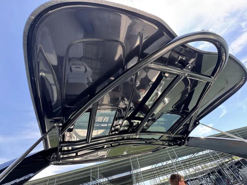 Slide: The Image of Chaparral 28 Surf 2022 - 19