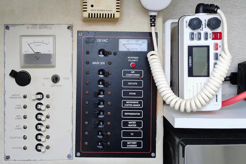 Slide: The Image of GE microwave in a 2001 Glastron GS 249 boat. - 28