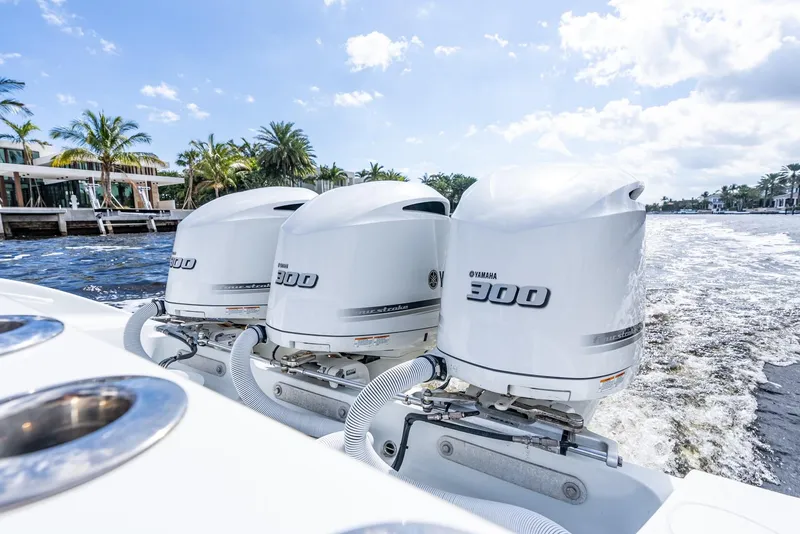 Slide: The Image of Three Yamaha 300 outboard engines on Yellowfin 36 Offshore boat, 2020. - 33