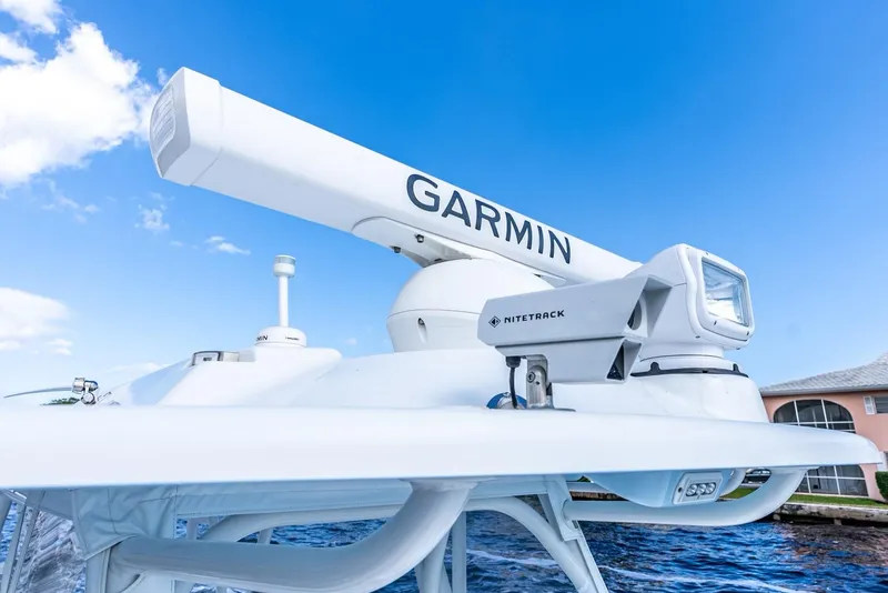 Slide: The Image of Garmin radar on a 2020 Yellowfin 36 Offshore boat. - 39