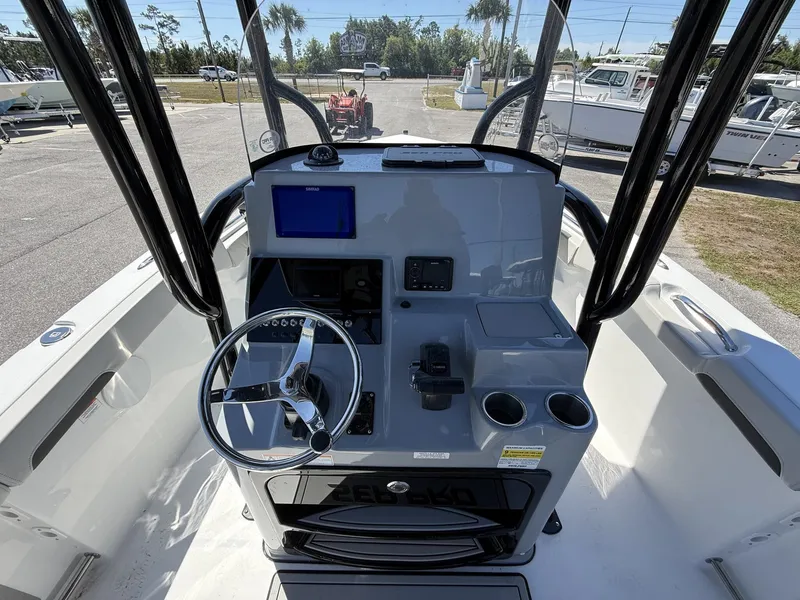 Slide: The Image of Sea Pro 222 Center Console 2026 - 5