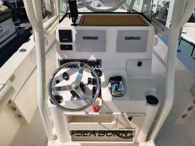 Slide: The Image of Sea Born LX24 Center Console 2019 - 14