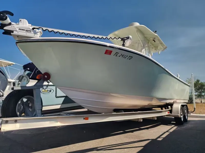 Slide: The Image of Sea Born LX24 Center Console 2019 - 4