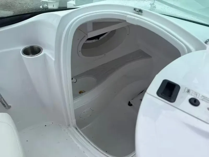 Slide: The Image of Southwind 2400 SD 2024 - 12