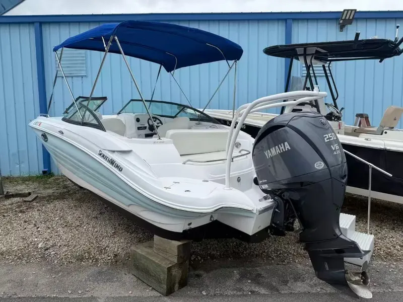 Slide: The Image of Southwind 2400 SD 2024 - 4