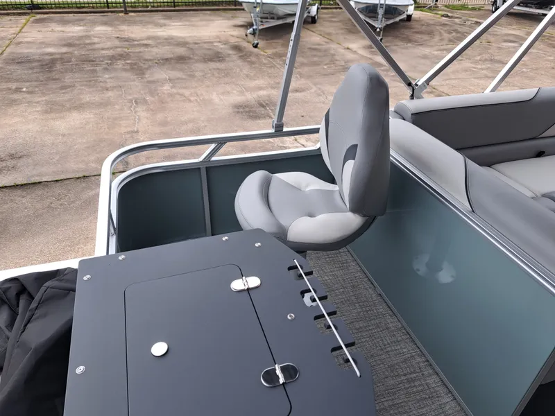 Slide: The Image of Avalon Venture Quad Fish - 19' 2026 - 22