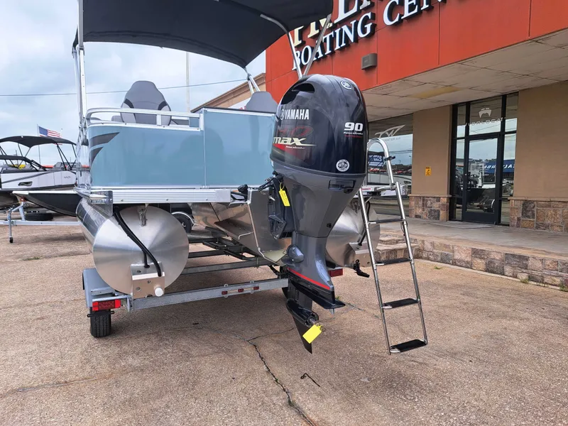 Slide: The Image of Avalon Venture Quad Fish - 19' 2026 - 8